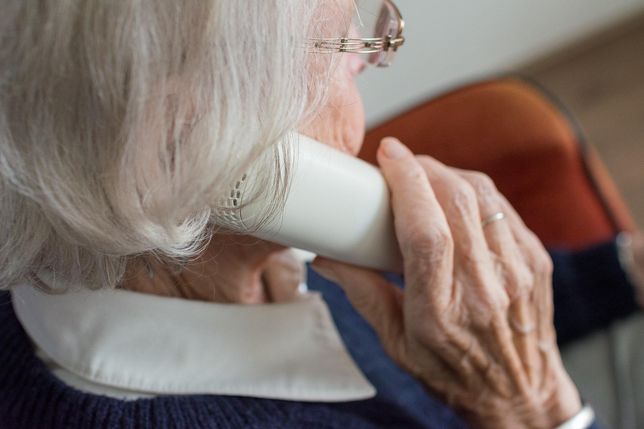 Leider werden vermehrt Senioren Opfer von Telefonbetrug.