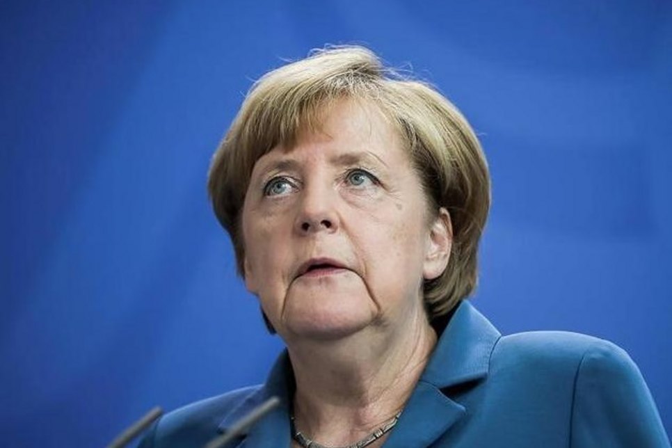 Bundeskanzlerin Angelika Merkel nimmt am Donnerstag Stellung zur politischen Lage. Foto: Michael Kappeler/DPA