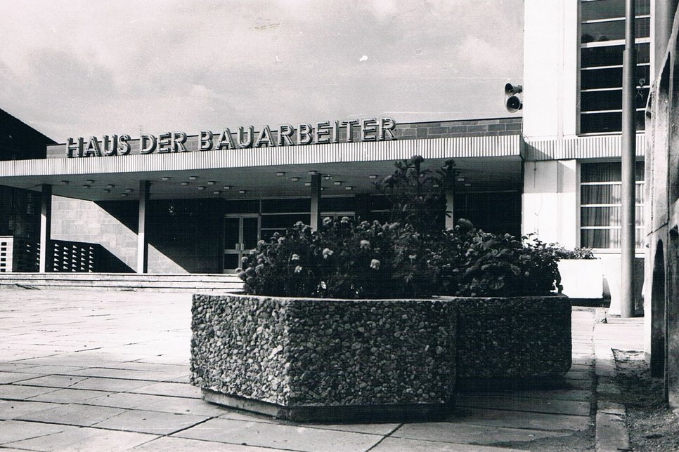 Das Haus der Bauarbeiter im Charme der Siebzigerjahre. Foto: Walter Drangosch, Stadtmuseum