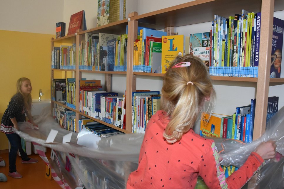Seit 16.. Oktober hat auch die GS Schönfeld eine eigene Schulbibliothek. Foto: Städt. Bibliotheken