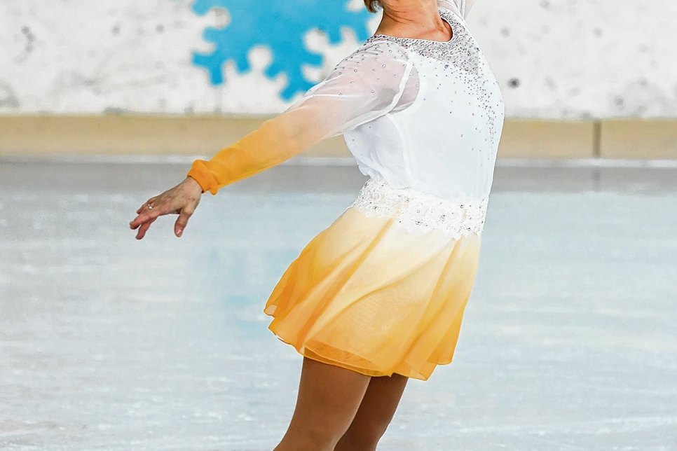 Christine Stüber-Errath berichtet in Görlitz (nicht nur) von ihrem Tanz auf dem Eis. Foto: Hella Höppner