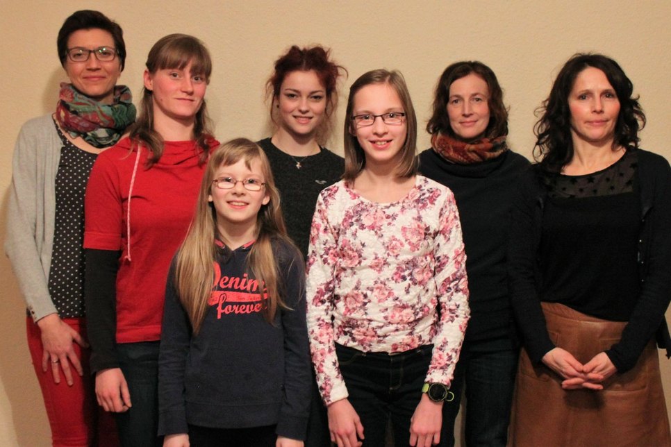 Alle weiblichen Altersklassensieger... Foto: Weser
