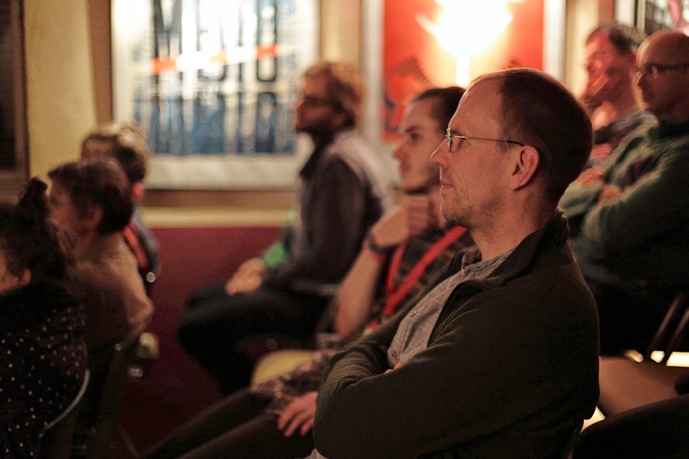 Zuschauer im Kunstbauerkino in Großhennersdorf  beim Neiße Filmfestival im vergangenen Jahr. Foto: Hannes Roensch
