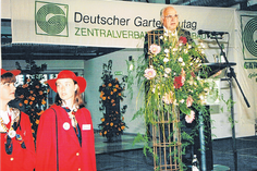 Hier gab es eine blühende Landschaft - Bundeskanzler Kohl besucht die BUGA in Cottbus. Foto: Cottbuser Gartenschau GmbH