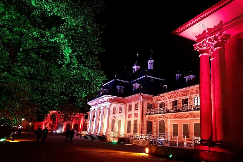 Der Christmas Garden Dresden lässt Schloss-Park Pillnitz ab kommende Woche wieder farbenprächtig erstrahlen!