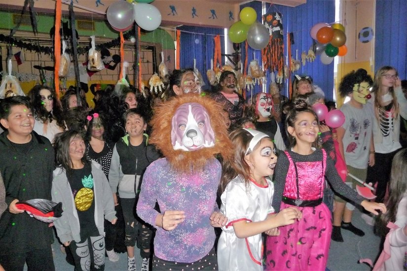 Große Begeisterung bei der Halloween-Party im Roma-Zentrum.