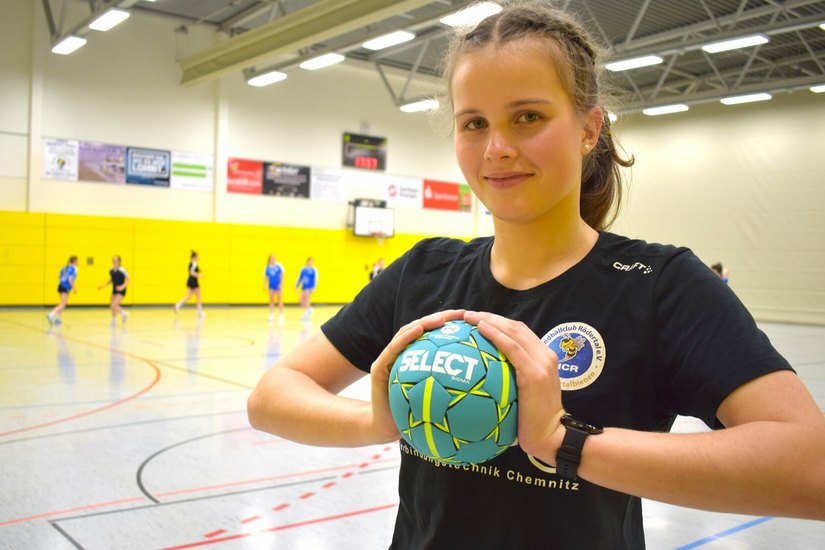 Vanessa Huth ist sehr ehrgeizig und hat mit dem HC Rödertal und der deutschen Nationalmannschaft dieses Jahr ambitionierte Ziele.