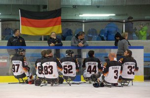 Die Deutsche Para-Eishockeynationalmannschft zu Gast in der Joynext Arena Dresden. | Foto: Büttner