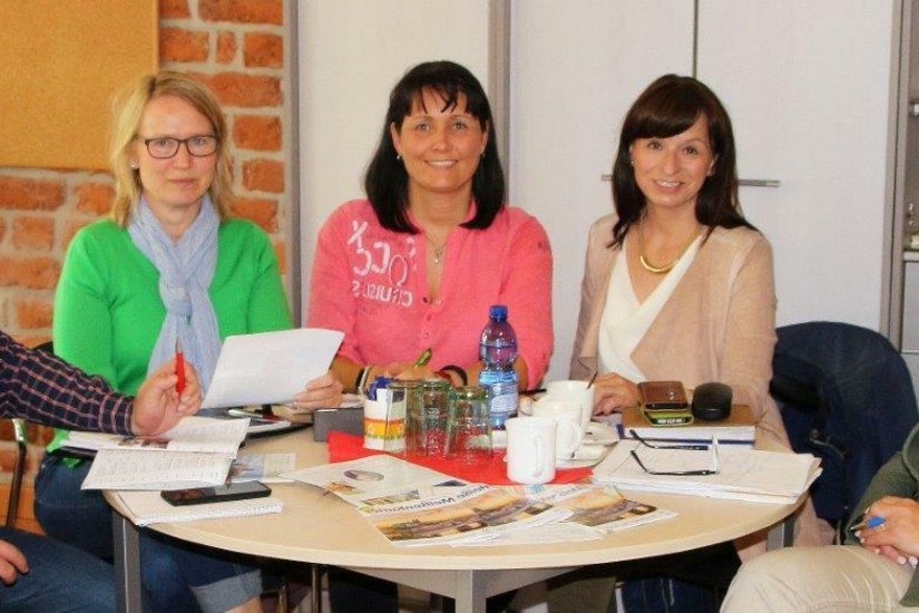 Das Magazin-Team des WochenKurier, v.l.: Robin Geyer, Annette Lindackers, Verena Farrar, Kerstin Schreiber-Münch und Kerstin Baumert. Foto: Malt