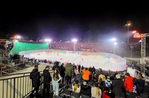 12.400 Zuschauer sahen das Sachsenderby - Eispiraten vs. Eislöwen