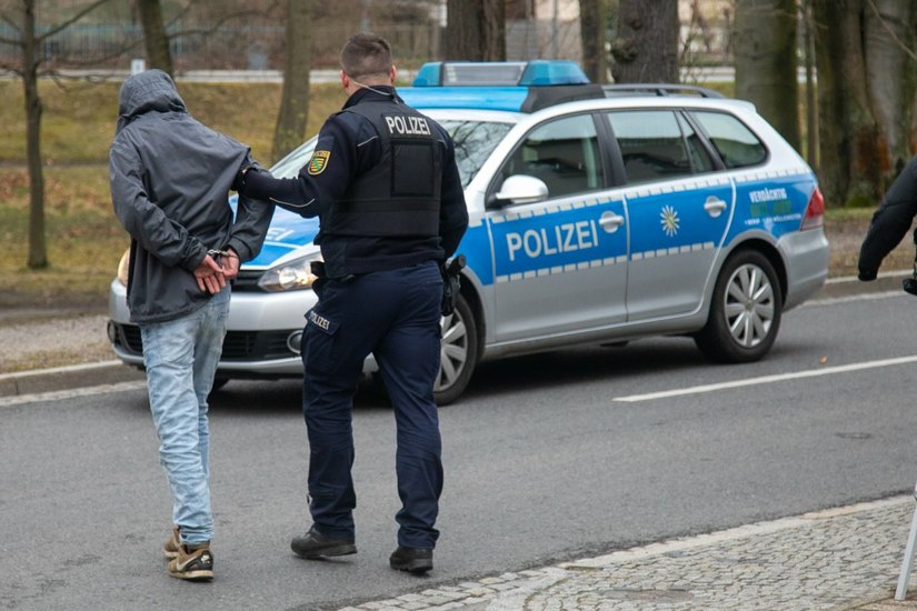 Der 23-jährige Mann wurde in Bischofswerda am städtischen Bauhof festgenommen.