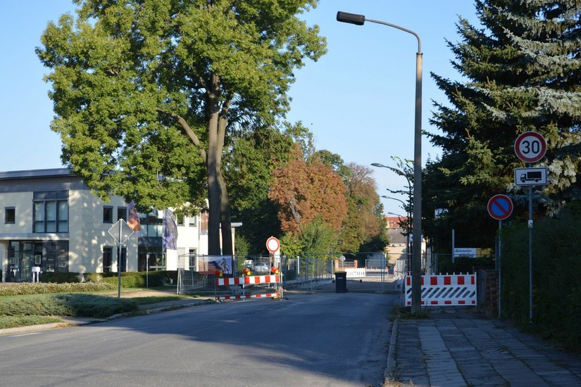 Im Oktober soll die Baustelle am Langen Damm in Finsterwalde fertig gestellt sein.