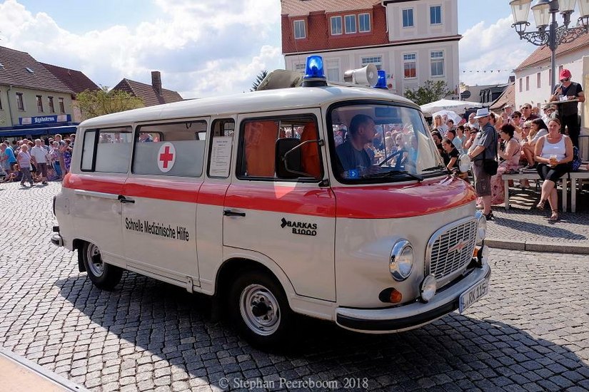 Historische Krankenwagen, aber auch Polizei-, Feuerwehr- oder THW-Fahrzeuge, die bis 1990 zugelassen wurden, werden beim Blaulicht-Treffen in Rothenburg zu sehen sein.Foto: pm/Stephan Peereboom