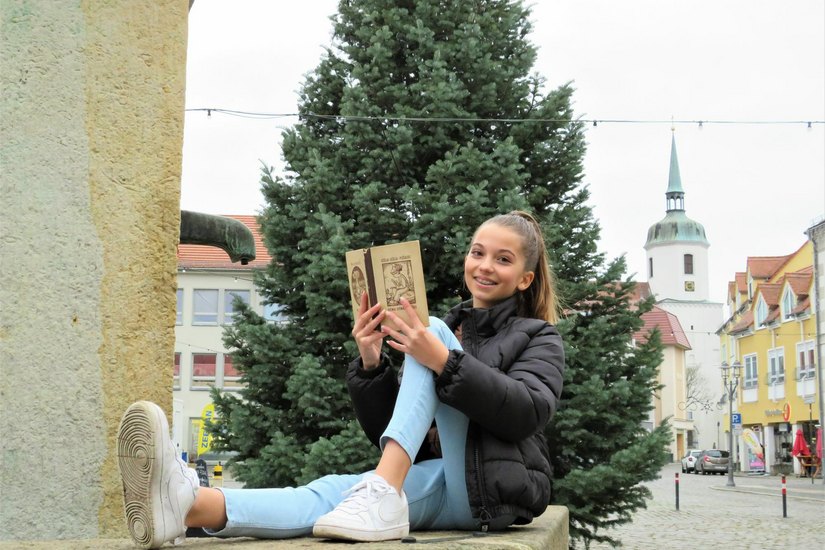 Jolina Kummer identifiziert sich gern mit sorbischer Kultur, Sprache und Traditionen. Sie ist die Hauptdarstellerin in dem Film »Boze dzecatko«. Foto: S. Richter