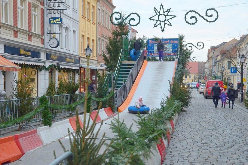 Durch Attraktionen und Veranstaltungen soll der Großenhainer Weihnachtsmarkt viele Bürger begeistern. Bei den Kosten dafür, kann man sich gern beteiligen.
