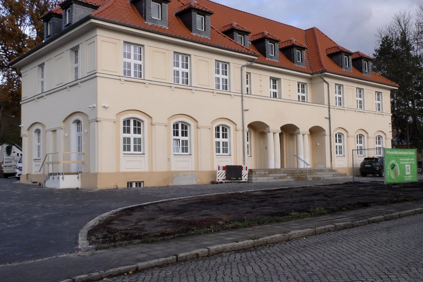 In der städtischen alten Poliklinik in der Hüttenstraße in Lauchhammer-Ost hat die MVZ Alte Poliklinik GmbH den Betrieb aufgenommen.