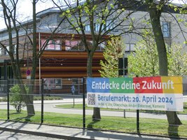 Die Oberschule »An der Elsteraue« in Kamenz ist Gastgeber des diesjährigen Berufemarktes. Foto: Matthias Stark