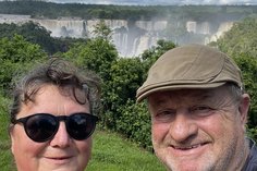 Gabi und Frank Wagner an den Iguacu-Wasserfällen.