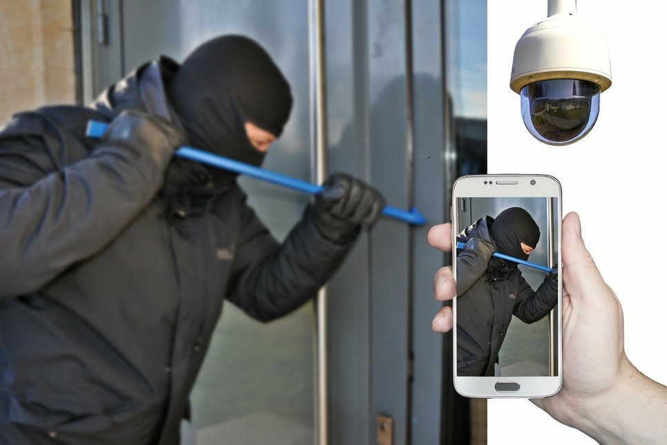 Mechanische und digitale Sicherungstechnik können gegen Einbrecher schützen. Symbolfoto pixabay