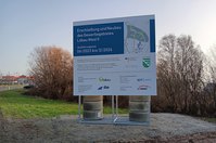 Seit 29. Februar steht die Bautafel: Die Erschließungsarbeiten am Gewerbegebiet Löbau-West II beginnen.