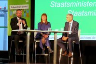 Die Staatsminister Martin Dulig, Katja Meier und Armin Schuster gaben Impulse in Form kurzer Statements an die Gäste der Konferenz.