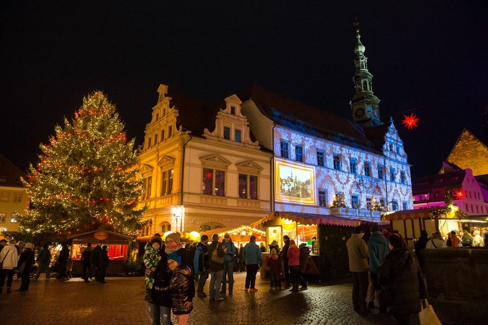 Der Canalettomarkt in Pirna hat seine Tore geöffnet. www.weihnachten.pirna.de                                  Foto: Förster