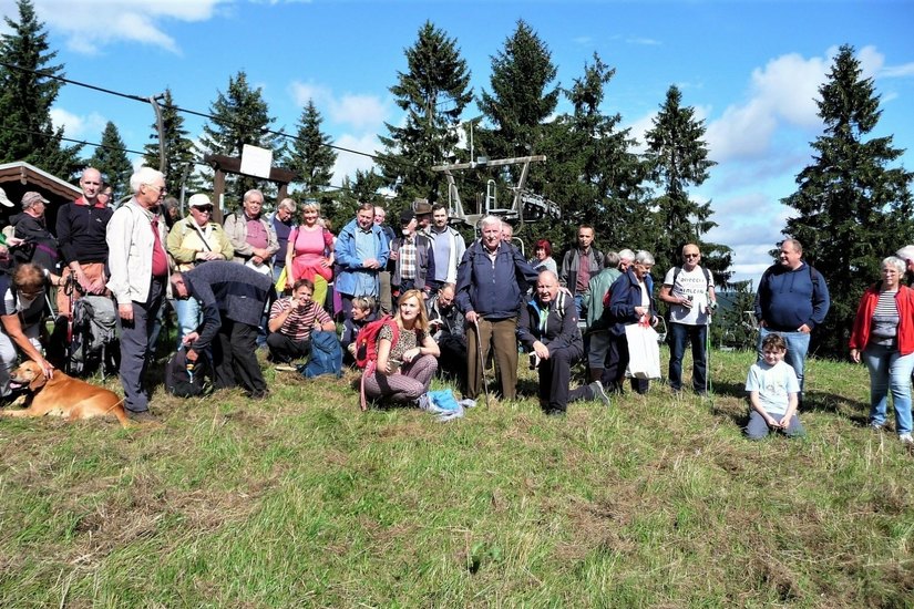Gruppenfoto der Teilnehmer auf dem 846 m hohen Hemmschuh.