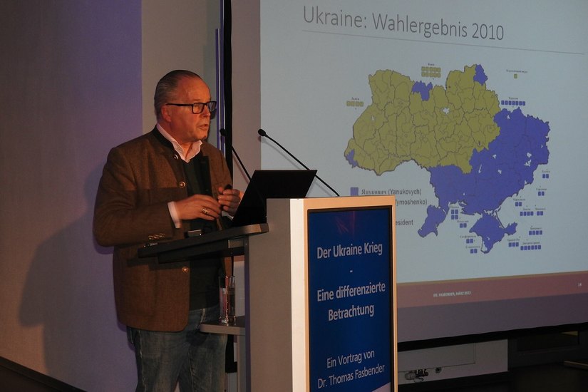 Der rennomierte Experte Thomas Fasbender referierte in der Volksbank Pirna über den Ukraine-Konflikt.