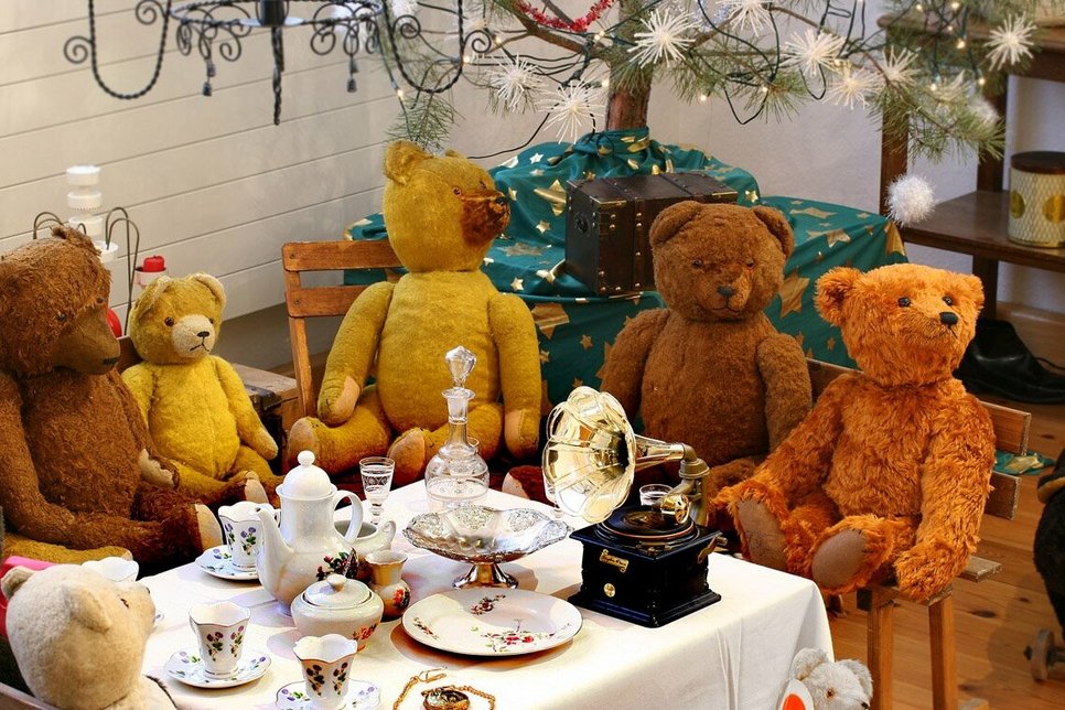 Familie Teddy beim Kaffeeklatsch.