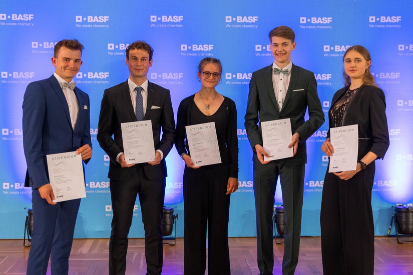 Die Stipendianten der Dehmel-Stiftung. Foto: BASF