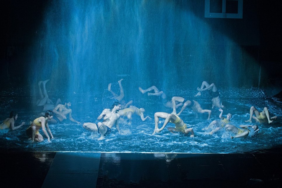 Ebenfalls wieder im Programm ist das Tanzstück Aqua. Foto: Marlies Kross