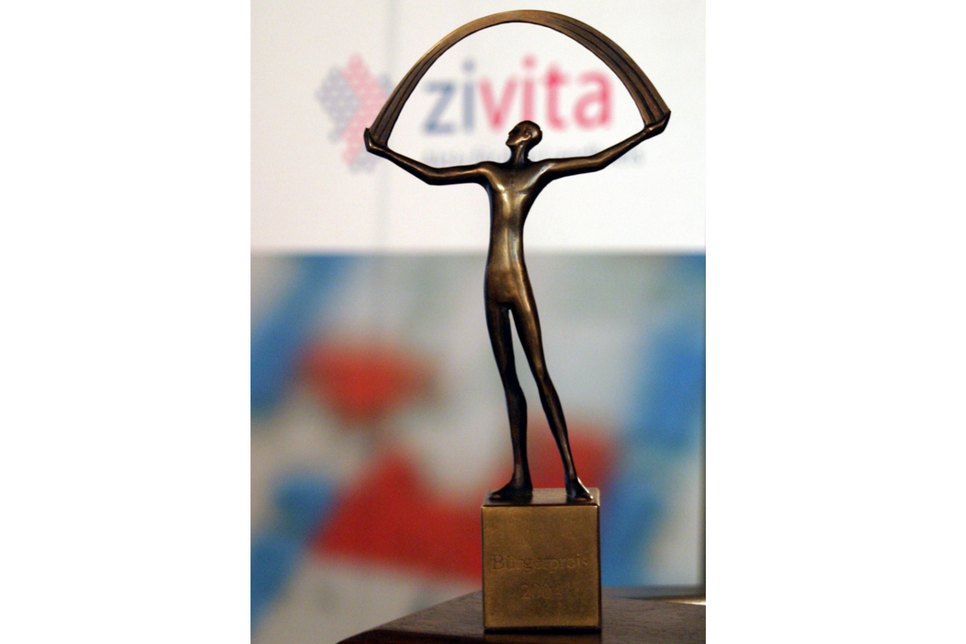 Der Zivita-Bürgerpreis ist eine Bronze-Statue des polnischen Künstlers Marek Stankiewicz. Foto: Archiv