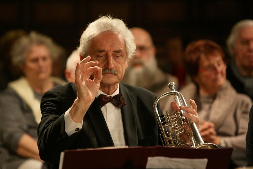 Ludwig Güttler gibt bei der Bläserweihnacht sein Abschiedskonzert von "Sandstein uns Musik".