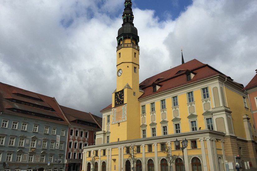 Über 2700 Unterschriften erreichten das Rathaus von Bautzen. Foto: Sandro Paufler