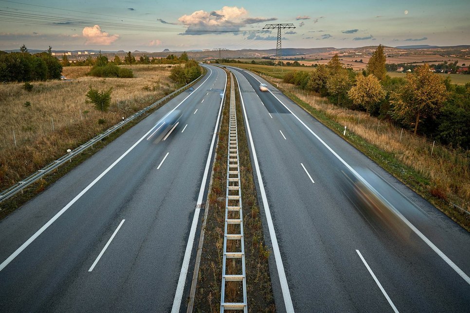 Hier soll der IPO entstehen, direkt am Autobahnzubringer, der B172a. Foto: Marko Förster