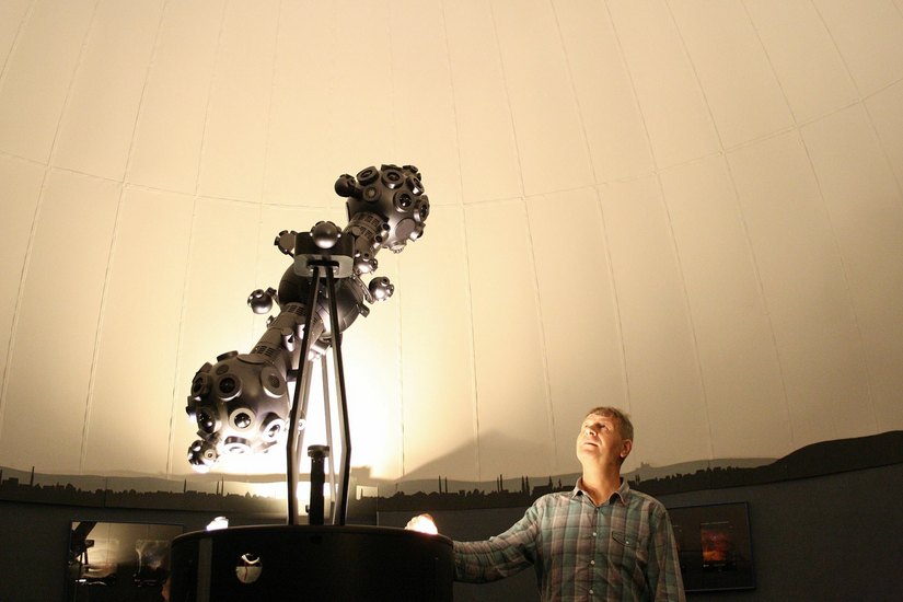 Ulf Peschel und sein Team haben für den Astronomietag ein umfangreiches Programm organisiert.        Foto: Archiv