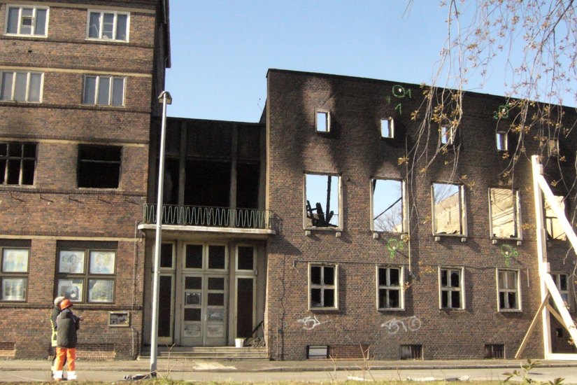 Das Volkshaus am Tag nach dem Brand. Foto: WochenKurier