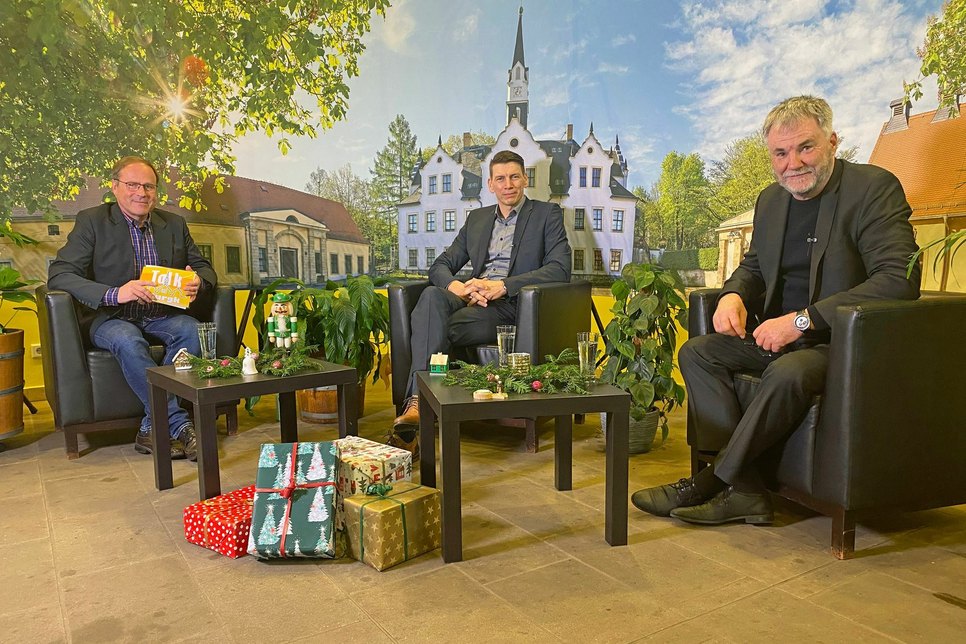 Uwe Rumberg, Dirk Köcher und Matthias Wagner (v.r.n.l.) bei der TV-Aufzeichnung auf Schloss Burgk. Foto: Stadt Freital