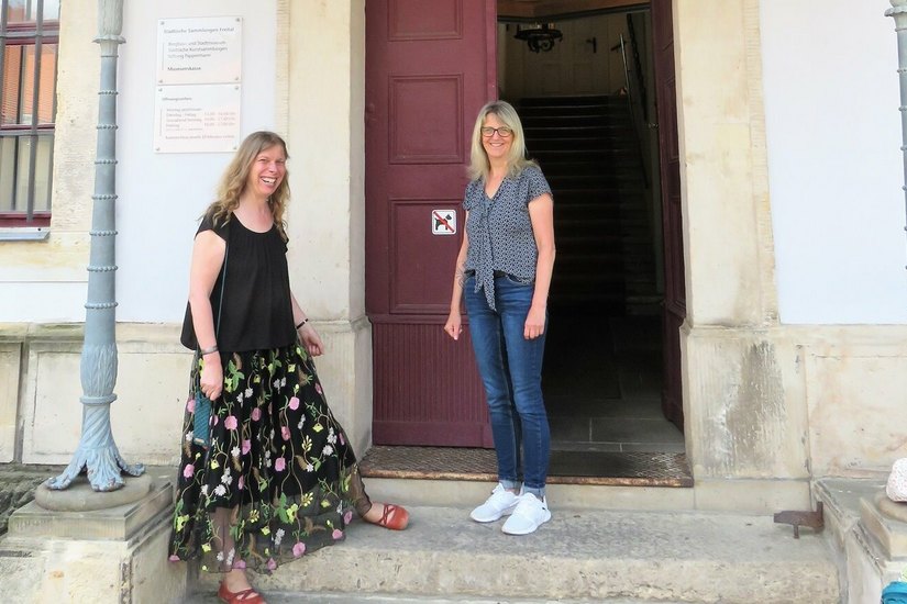 Museumsleiterin Christin Gäbler und ihre Mitarbeiterin Antje Oehmichen freuen sich auf viele Besucher.