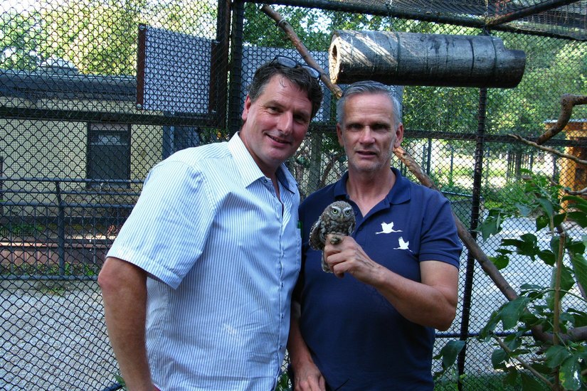 Zoochef Eugène Bruins (links) und Peter Koch vom Landschafts-Förderverein Nuthe-Nieplitz-Niederung e.V.