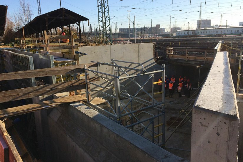 Die Baustelle am Cottbuser Hauptbahnhof ist das derzeit mit Abstand größte Bauprojekt in der Stadt. Fertigstellung im Jahr 2020. Foto: jgl