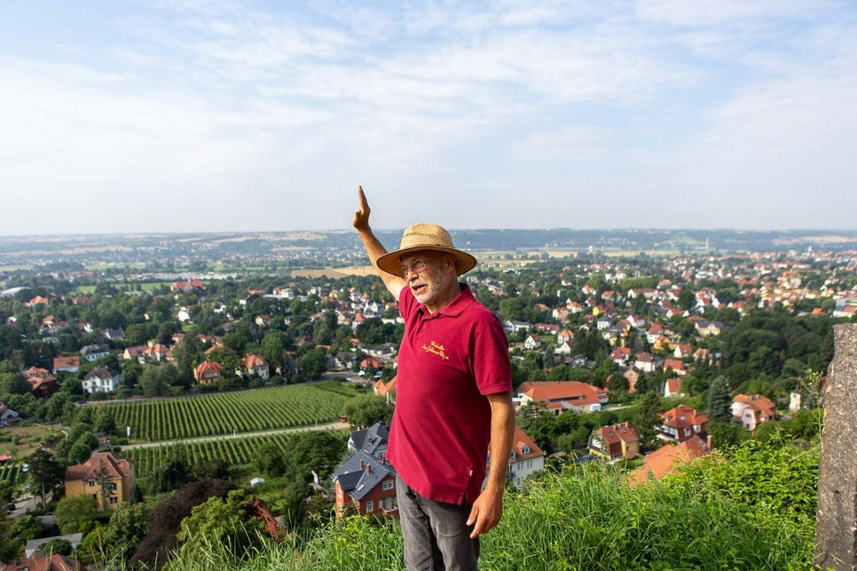 Thomas Teubert ist zertifizierter Weingästeführer in den Radebeuler Weinbergen. Er kennt viele Ecken und kann viele Geschichten erzählen. Foto: Tourismusverband Elbland Dresden e.V.