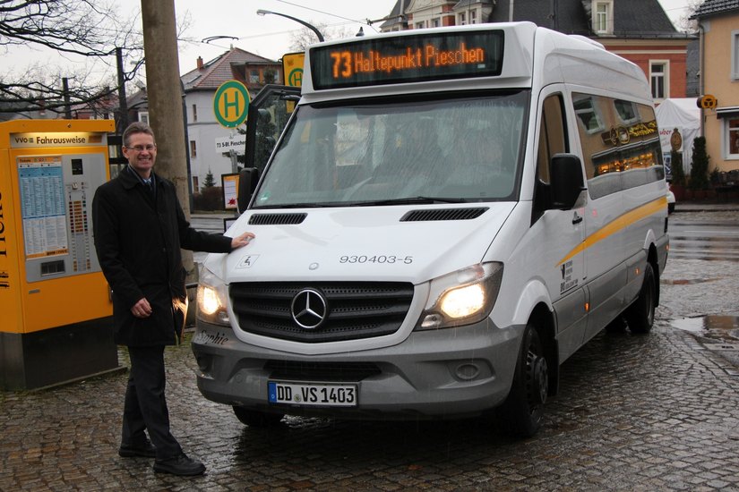 DVB-Vorstand Andreas Hemmersbach hat schon eine Probefahrt mit der neue Linie »73« gemacht.					                         Foto: Lindackers