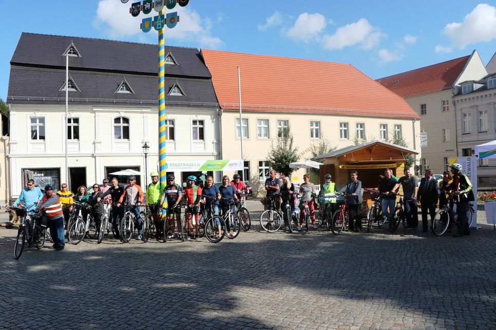 Die Auftaktveranstaltung zum „Stadtradeln“ in Luckau... Foto: Landkreis Dahme-Spreewald