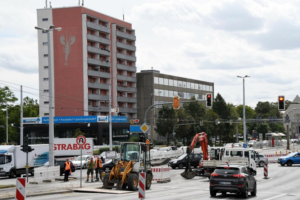 An der Kreuzung am Hauptbahnhof wird sich am Sonntag im Zuge der Bauarbeiten die Verkehrsführung ändern. Foto: Helbig