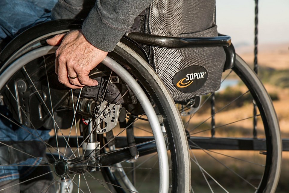 Eine neue Fachförderrichtlinie für die Mobilität von Rollstuhlfahrern greift ab 1.1.2022.            Foto: pixabay