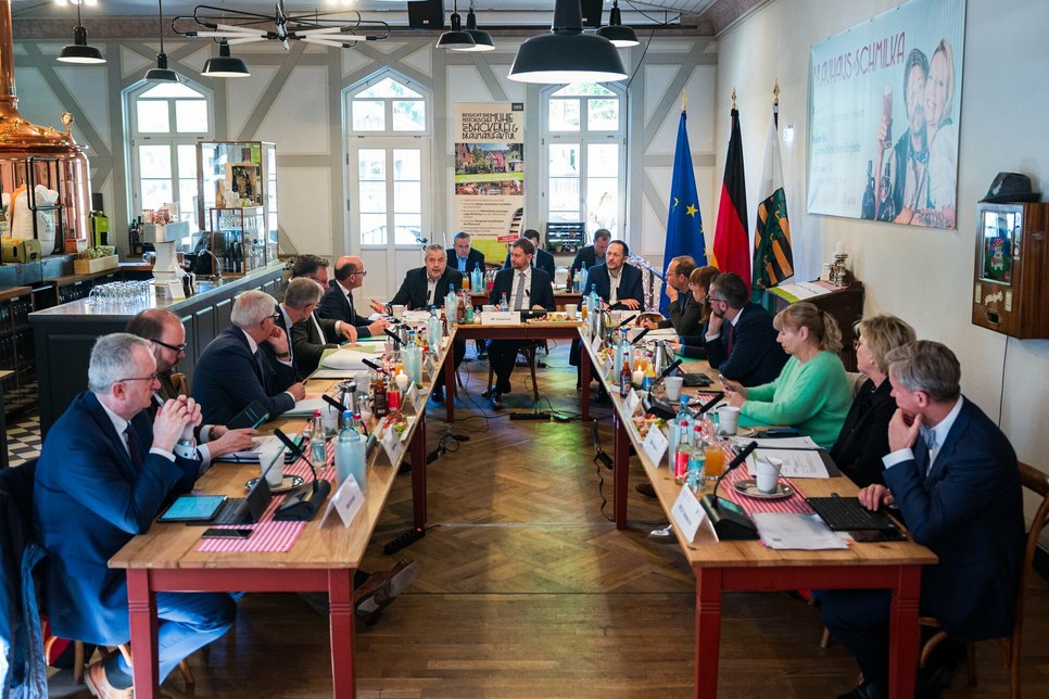 Das Kabinett der Sächsischen Staatsregierung tagte in der Braumanufaktur Schmilka.