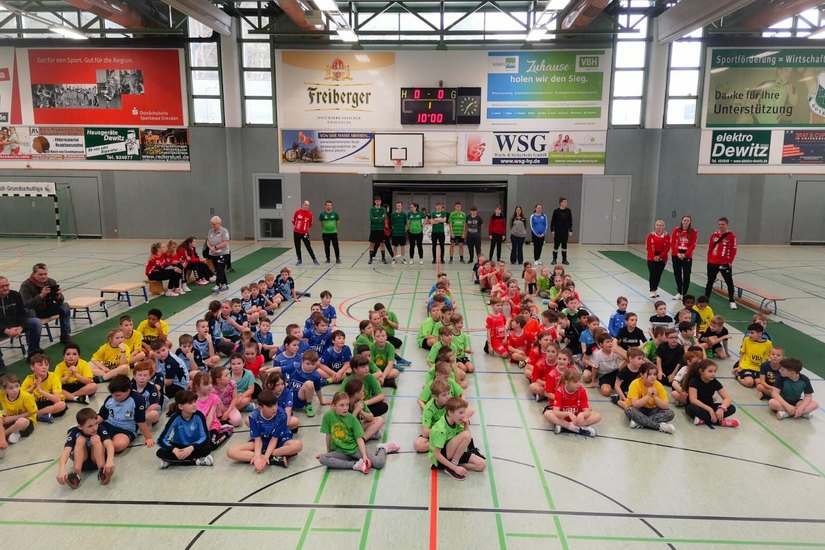 Über 120 Kinder nahmen am zweiten Turniertag der Grundschulliga teil.