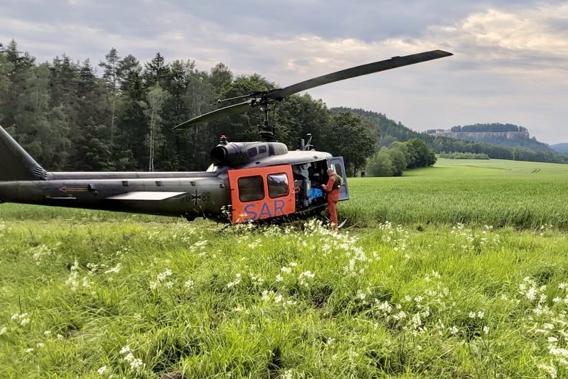 Weil kein anderer Hubschrauber verfügbar war, musste der SAR-Hubschrauber (Search and Rescue) der Bundeswehr helfen. Foto: M. Förster
