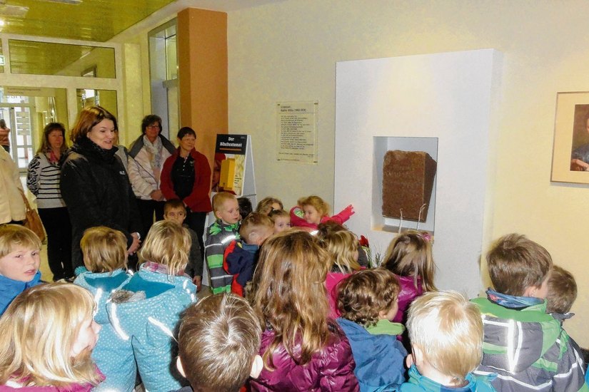 Der Kinder-Grabstein von Naemi Wilke in der gleichnamigen Stiftung in Guben. Foto: pm
